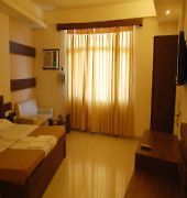 Hotel Vivek Gorakhpur Buitenkant foto